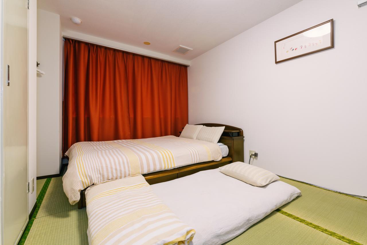 Guest House Chiharu Фукуока Екстер'єр фото